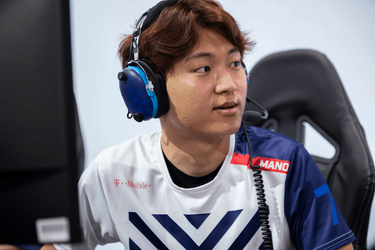 Dong-gyu "Mano" Kim in the chair during his time with NYXL
